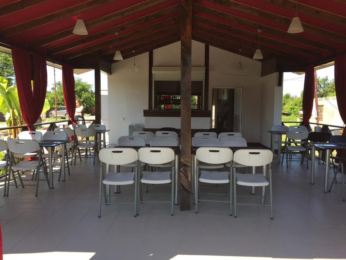 Dionisy Guest House Pitsunda Exterior foto