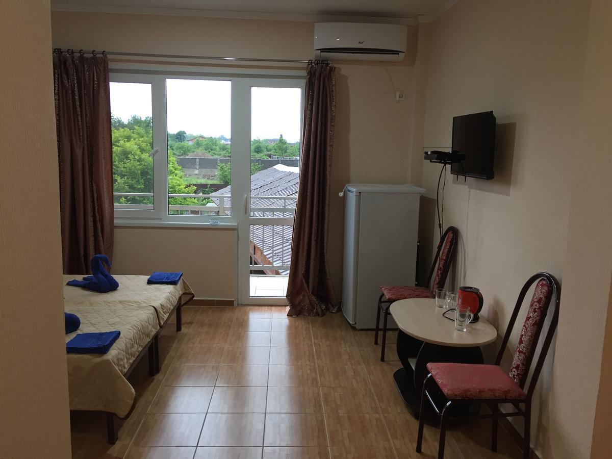 Dionisy Guest House Pitsunda Habitación foto