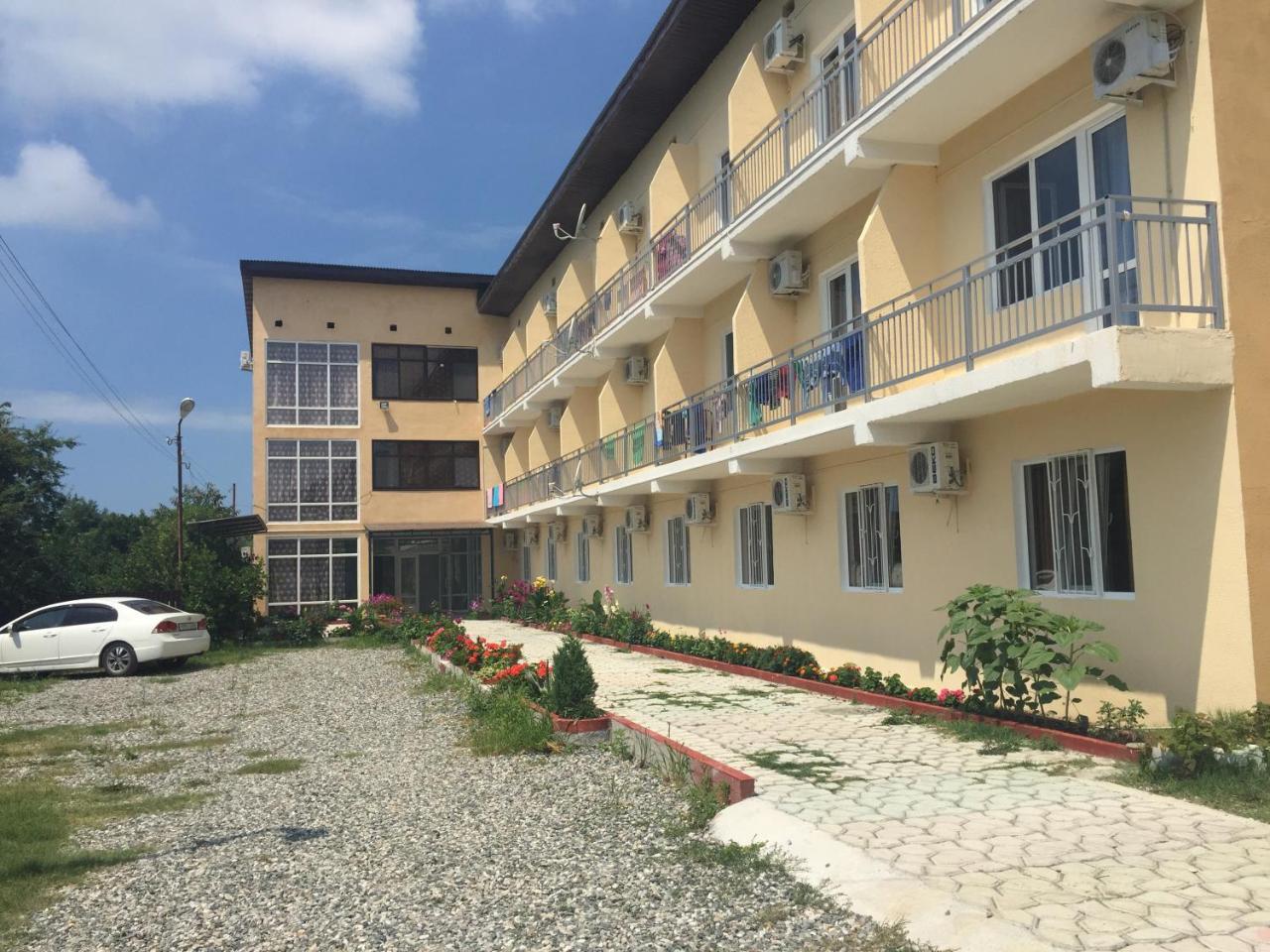 Dionisy Guest House Pitsunda Exterior foto